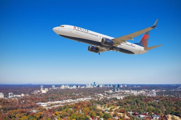 Boeing 737 MAX-10 in flight over Atlanta
