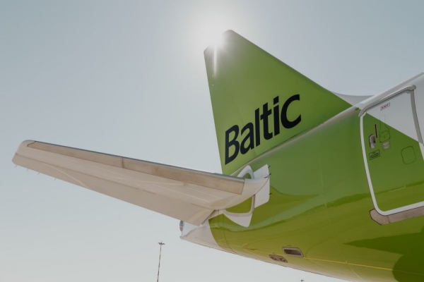 airBaltic tail
